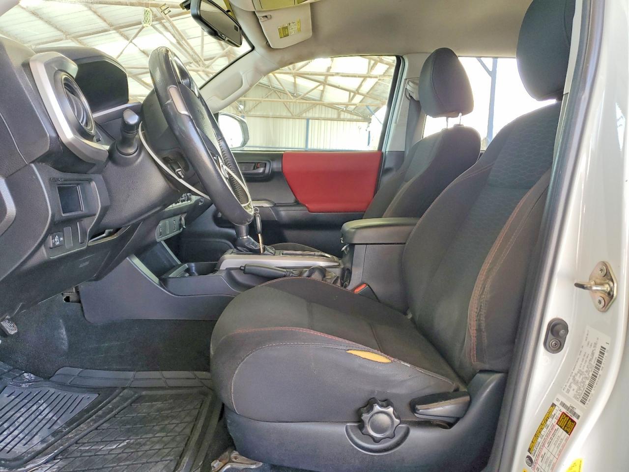 2017 Toyota Tacoma SR5 V6