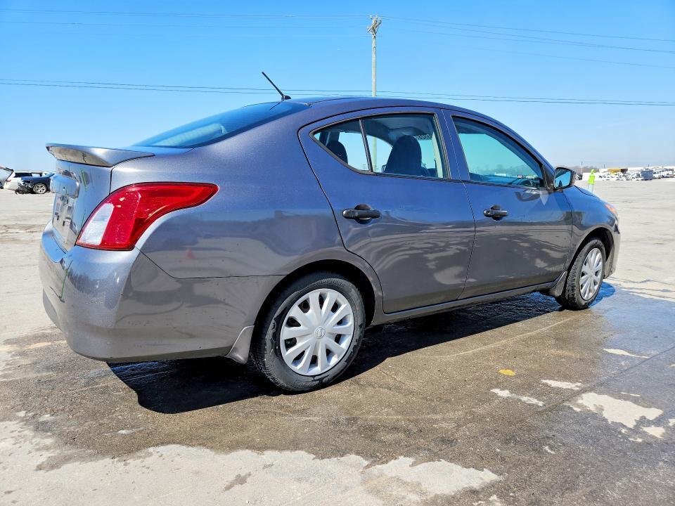 2017 Nissan Versa 1.6 s Plus