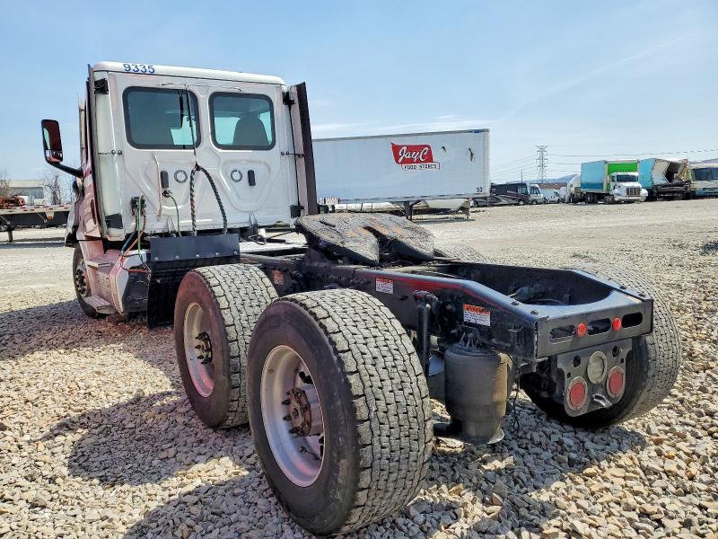 2025 Freigliner Cascadia 126