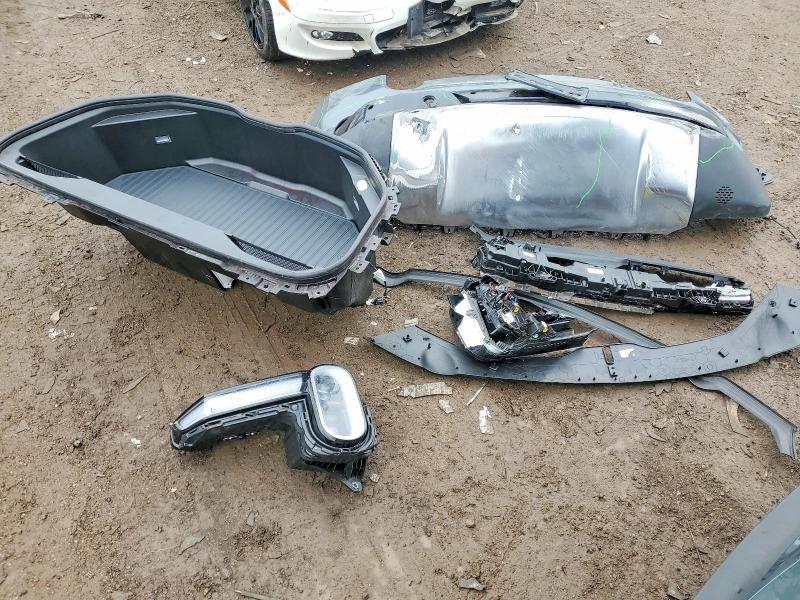 2025 Rivian R1S Adventure