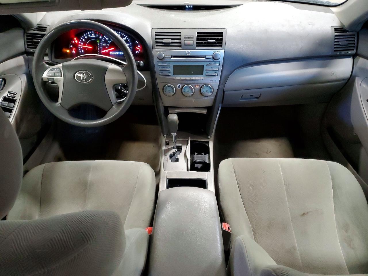 2009 Toyota Camry le