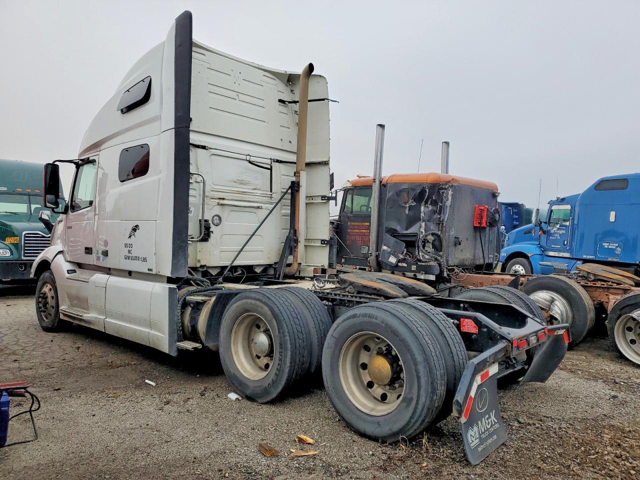 2020 Volv O VNL Semi Truck
