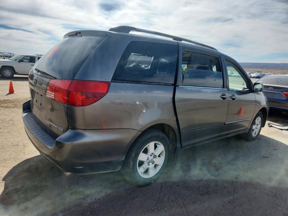 2004 Toyota Sienna xle