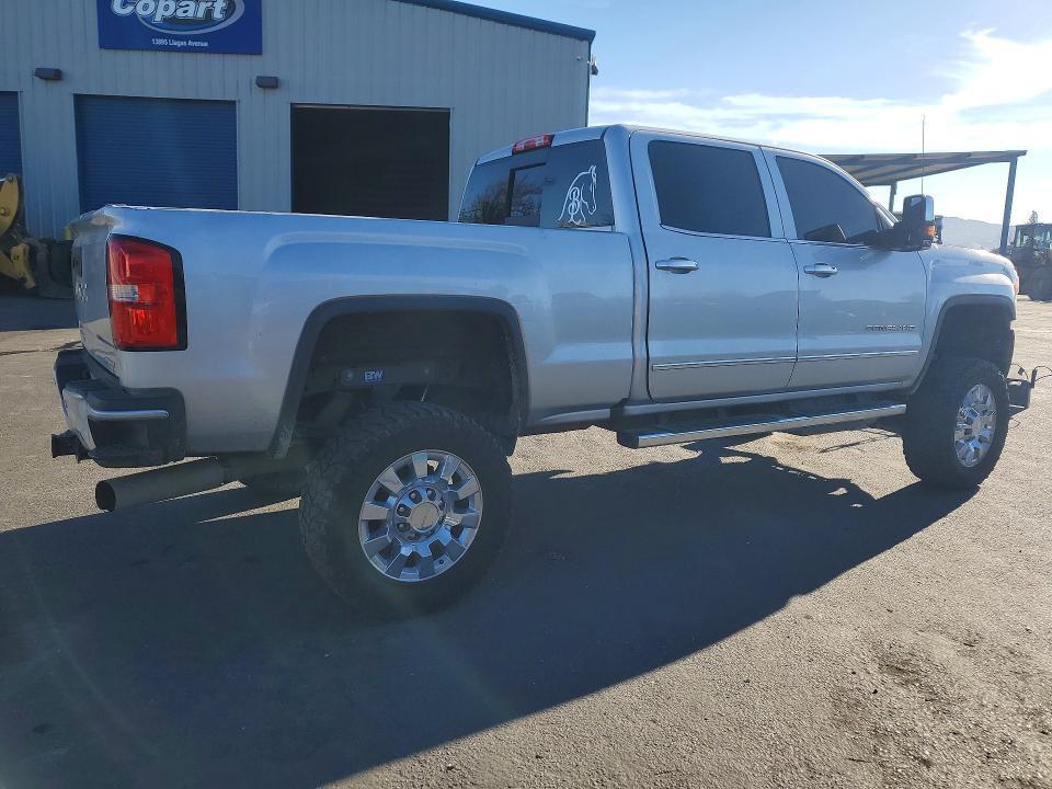 2018 GMC Sierra K2500 Denali