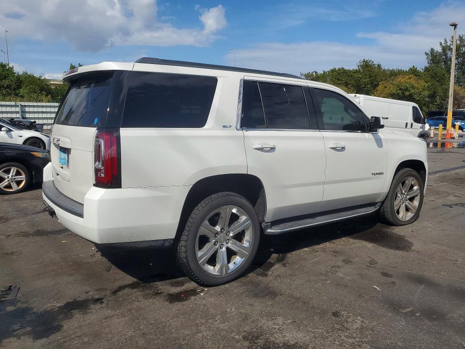 2017 GMC Yukon slt