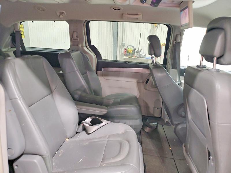 2012 Volkswagen Routan se