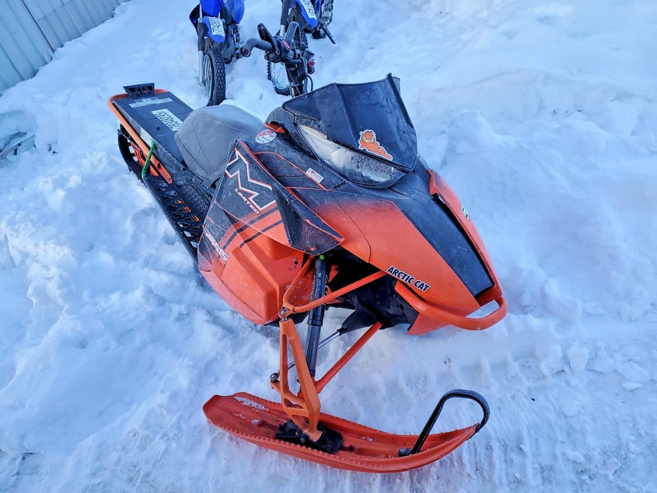 2014 Arctic Cat M 8000