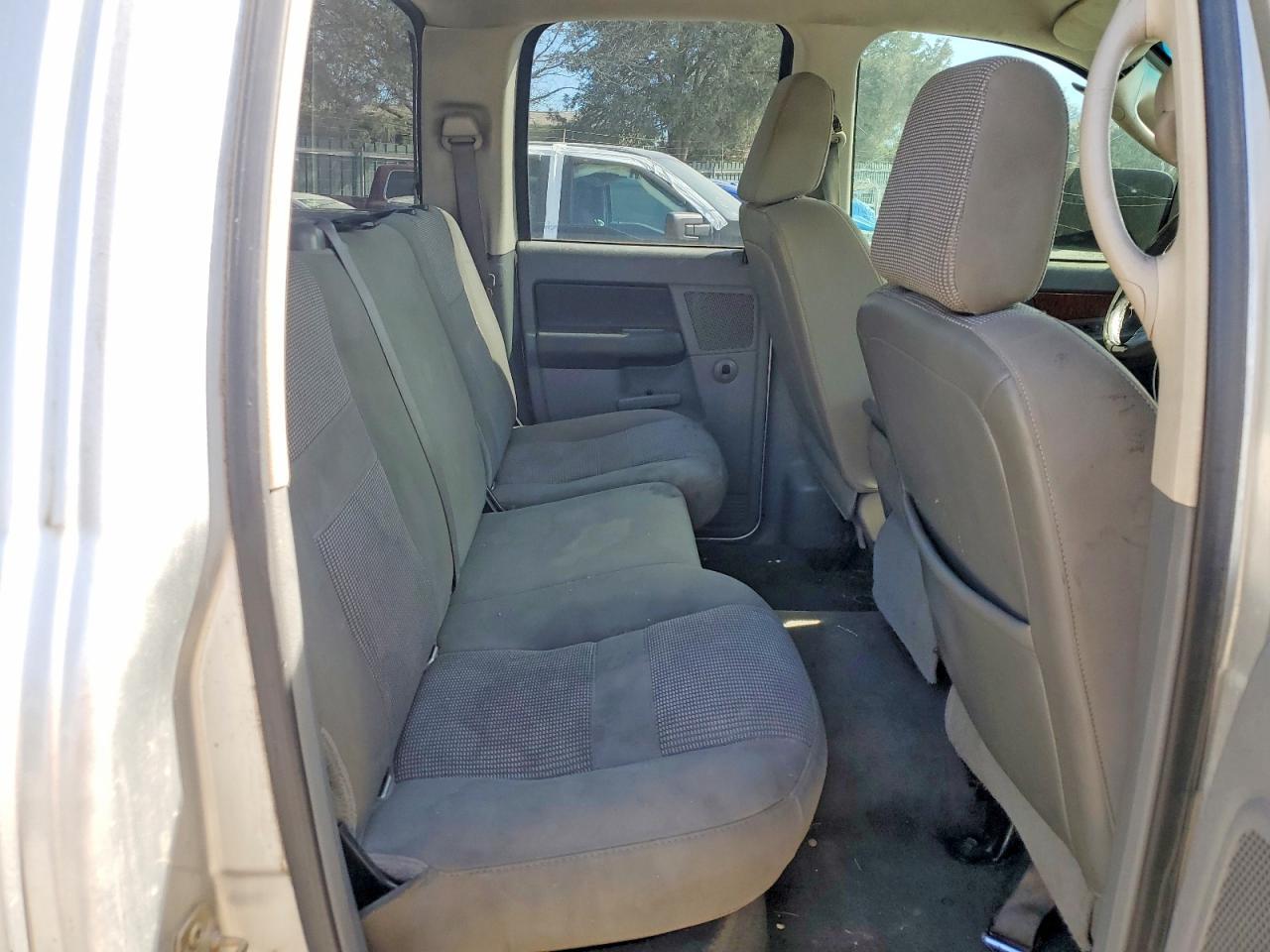 2006 Dodge RAM 2500 ST