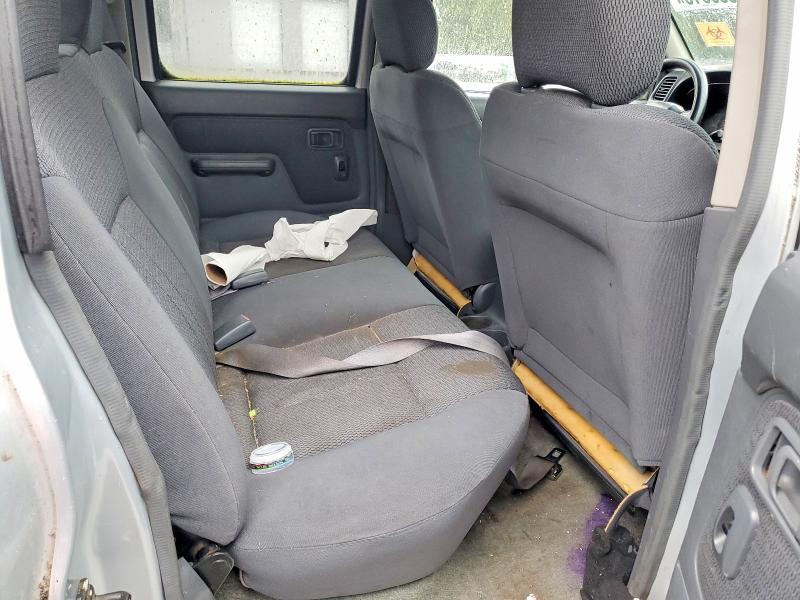 2001 Nissan Frontier XE