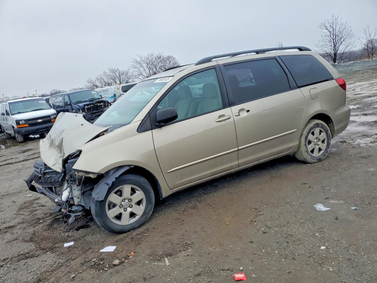 2004 Toyota Sienna le 7 Passenger