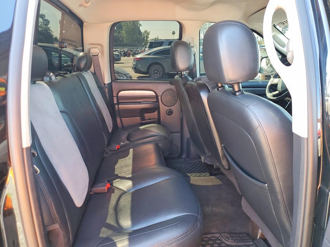 2004 Dodge RAM 1500 ST