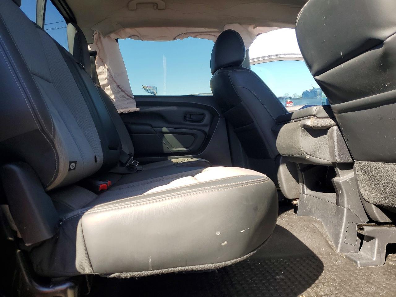 2017 Nissan Titan S