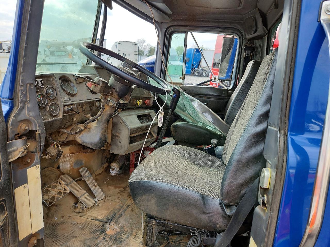 1998 Mack RD Dump Truck