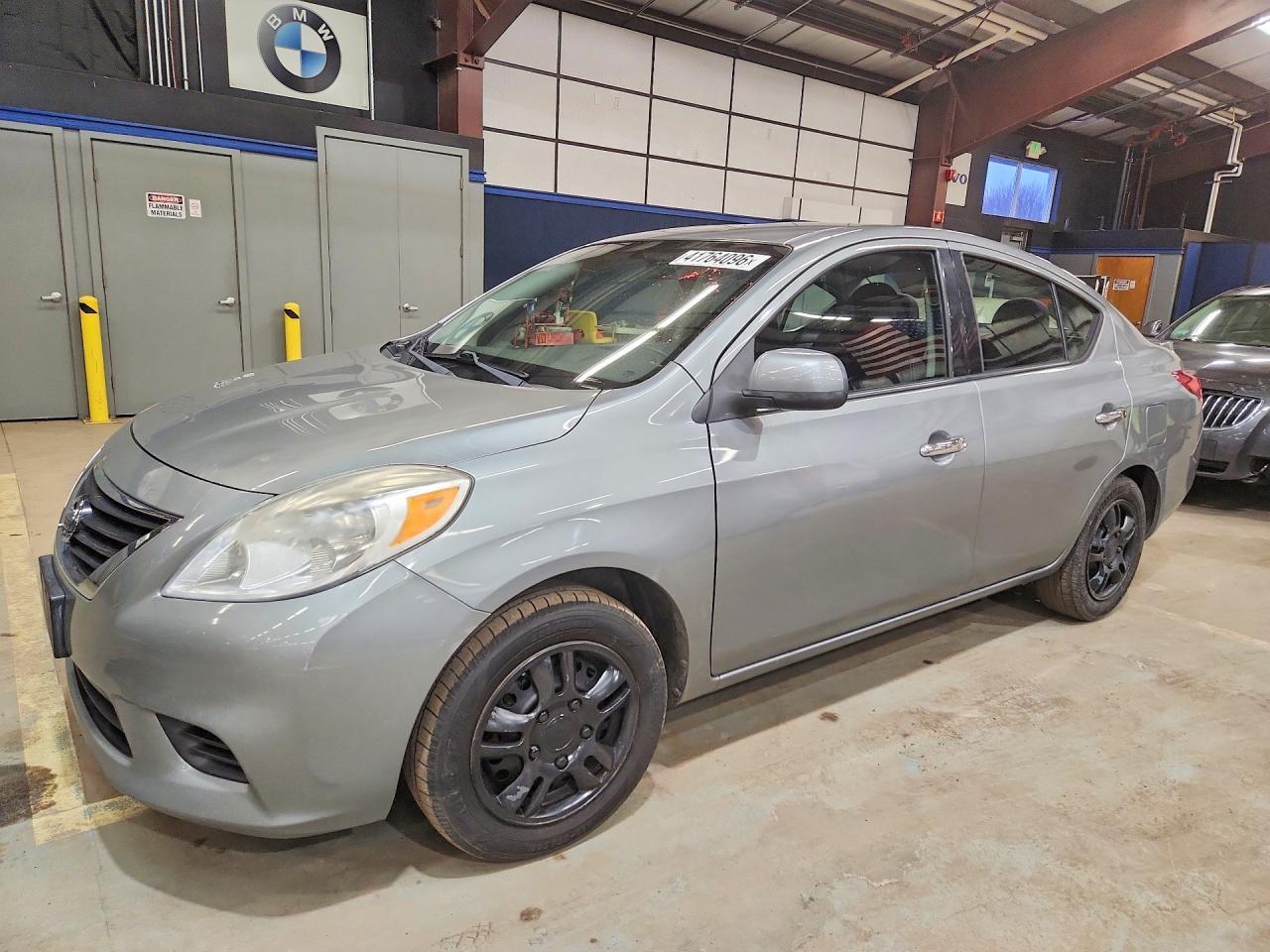 2014 Nissan Versa 1.6 s