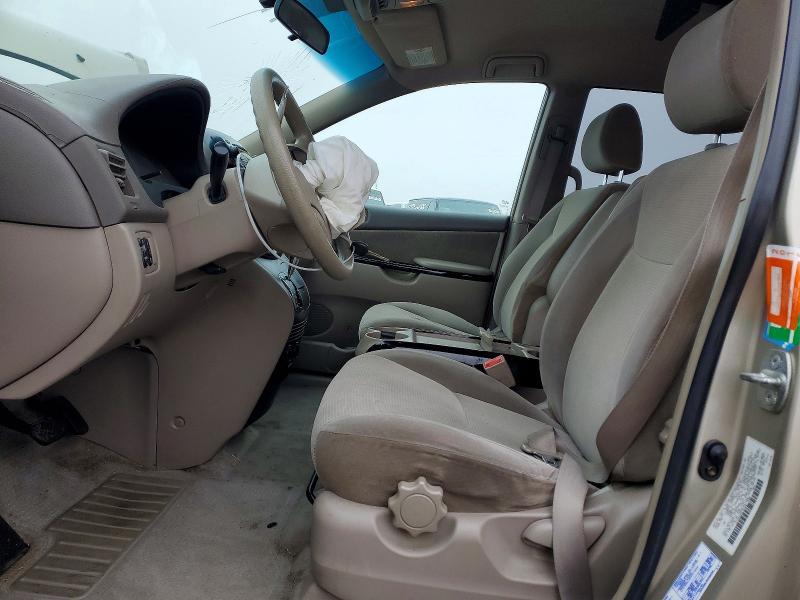 2004 Toyota Sienna le 7 Passenger