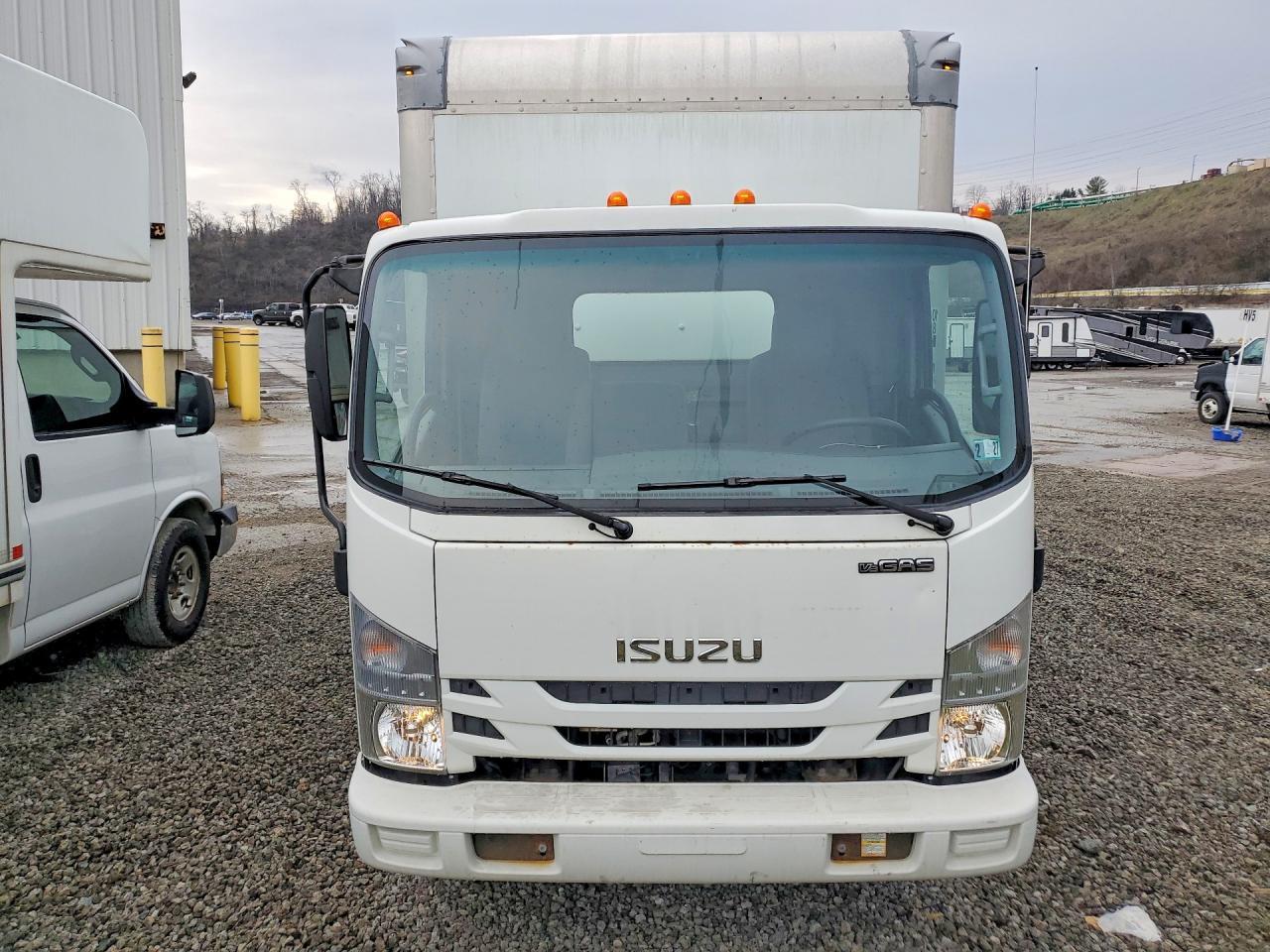 2018 Isuzu NPR HD BOX Truck