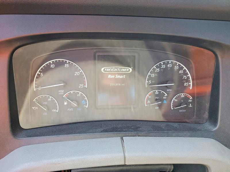 2022 Freigliner 2022 Freightliner Cascadia 126 Semi Truck