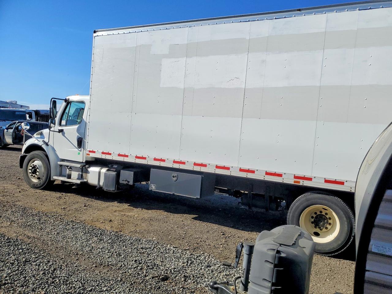 2019 Freightliner Business Class M2 BOX Truck