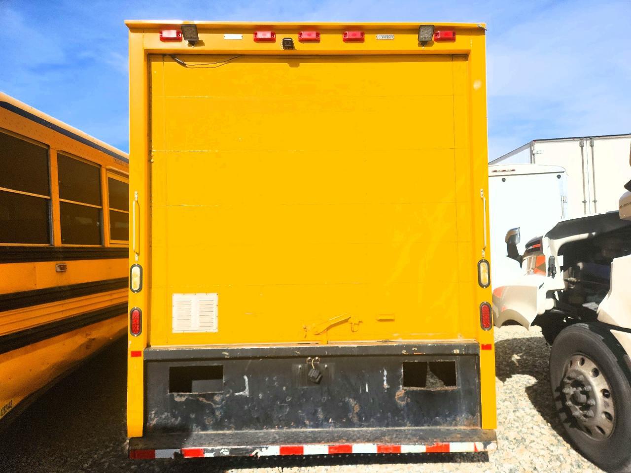 2008 GMC Savana BOX Truck