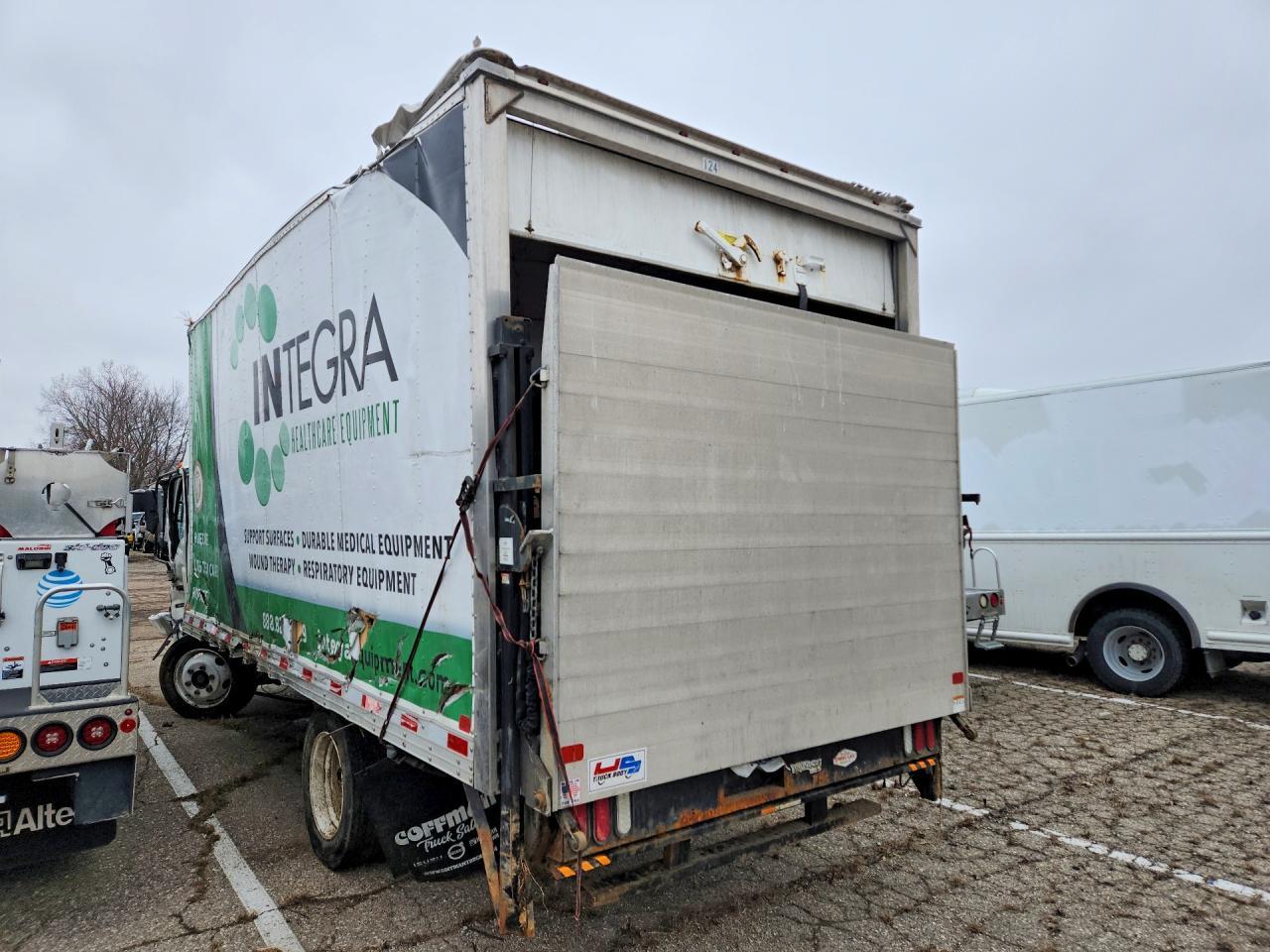 2022 Isuzu NRR BOX Truck