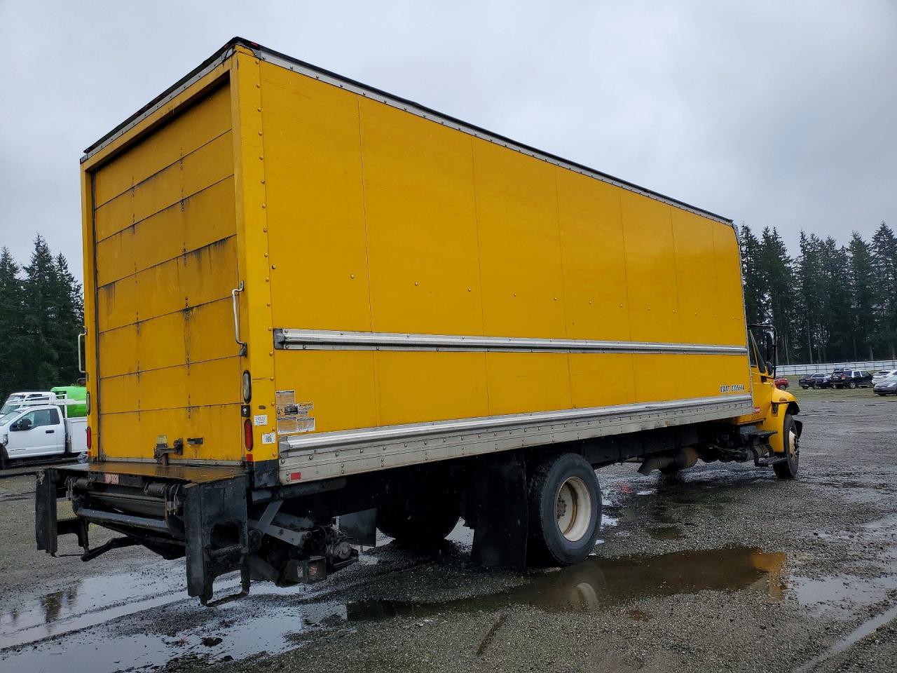 2013 International 4300 BOX Truck