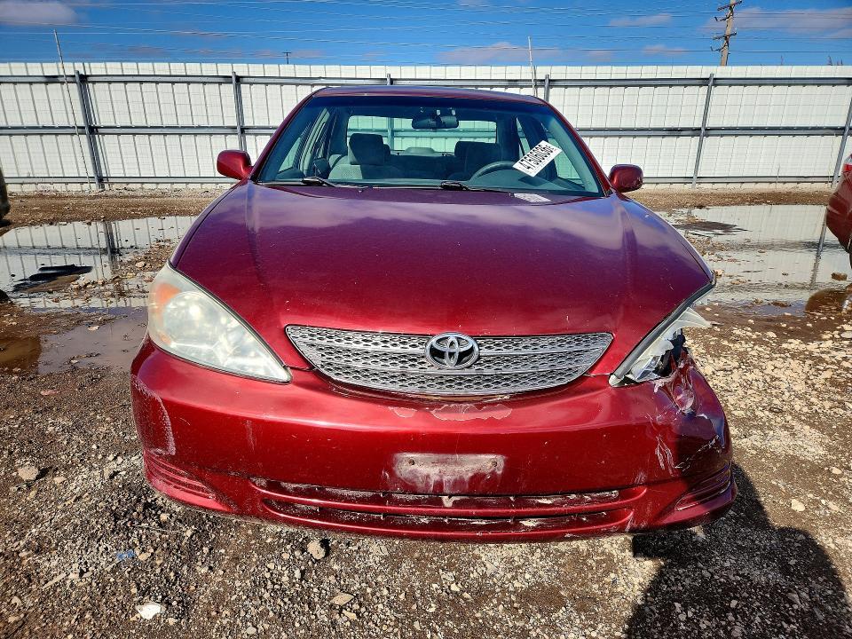 2004 Toyota Camry le