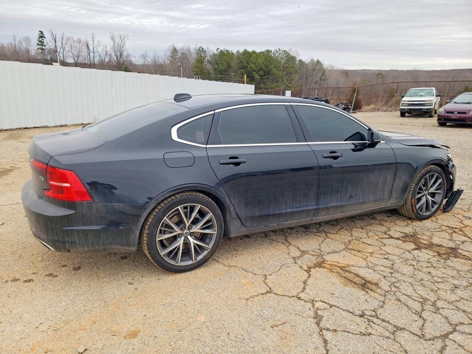 2018 Volvo S90 T5 Momentum