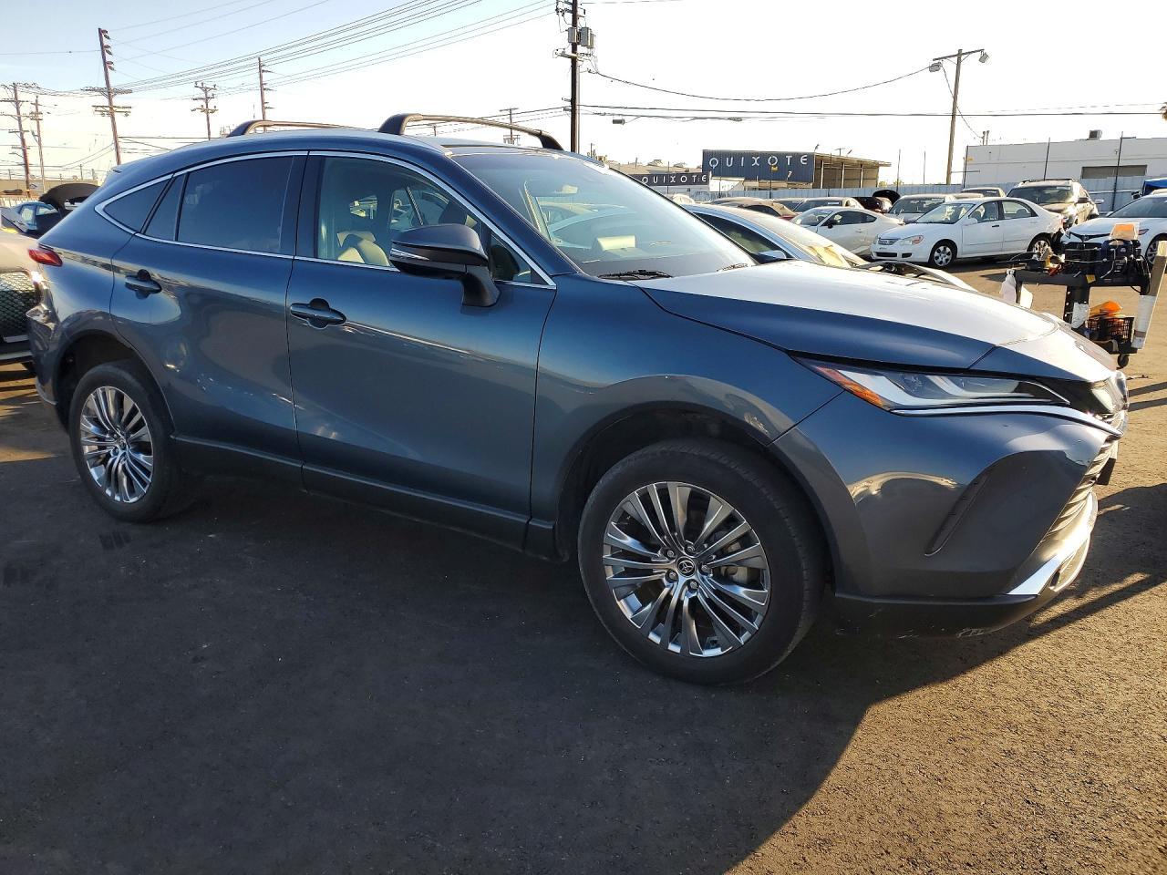 2022 Toyota Venza xle