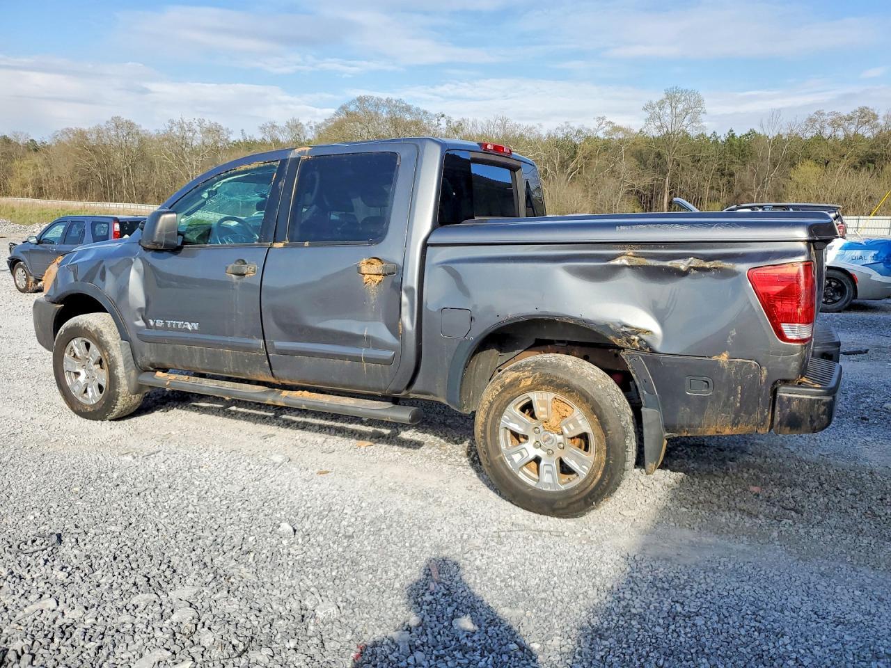 2013 Nissan Titan SV