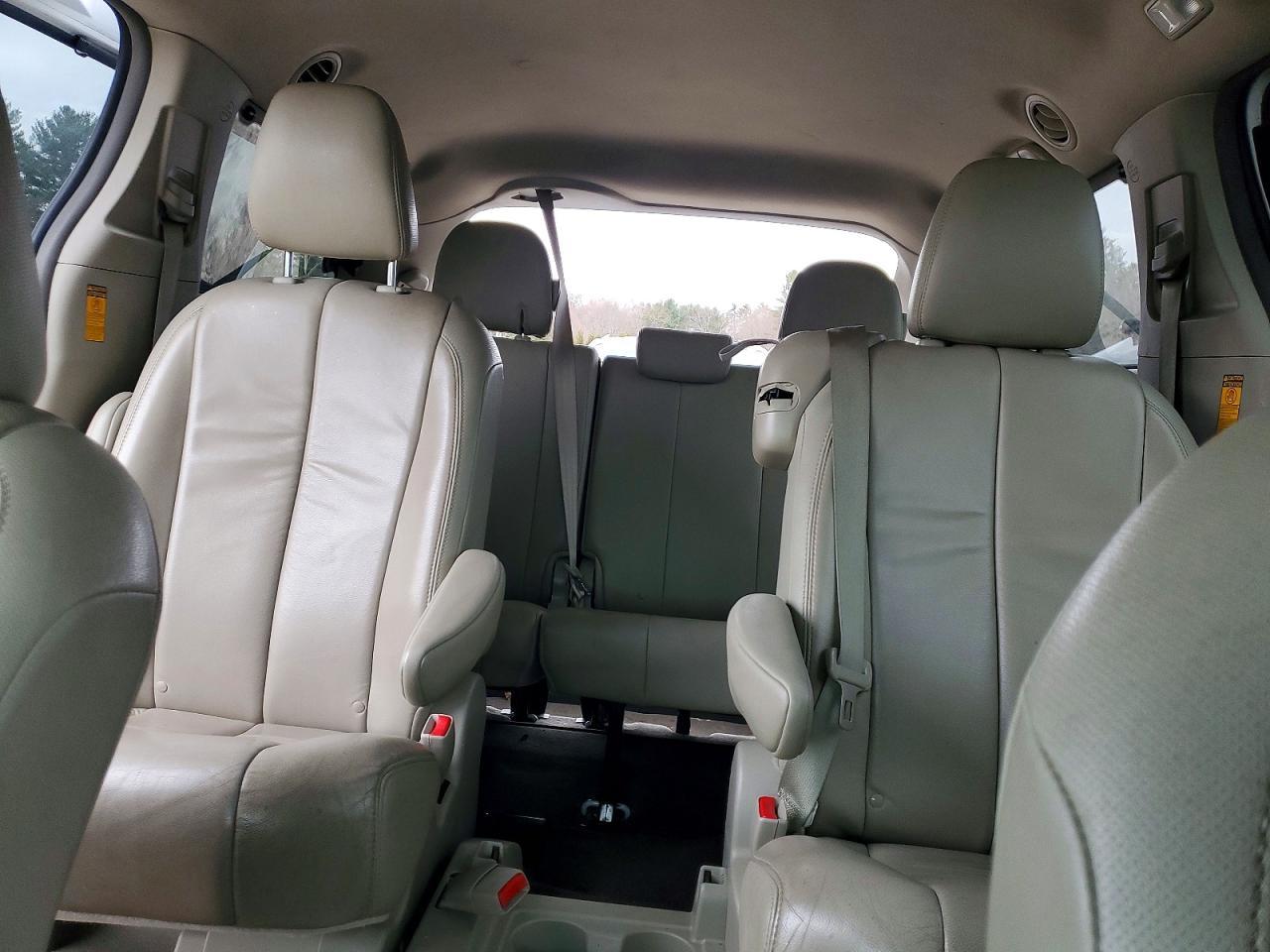 2013 Toyota Sienna