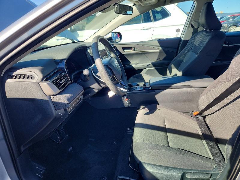 2025 Toyota Camry le