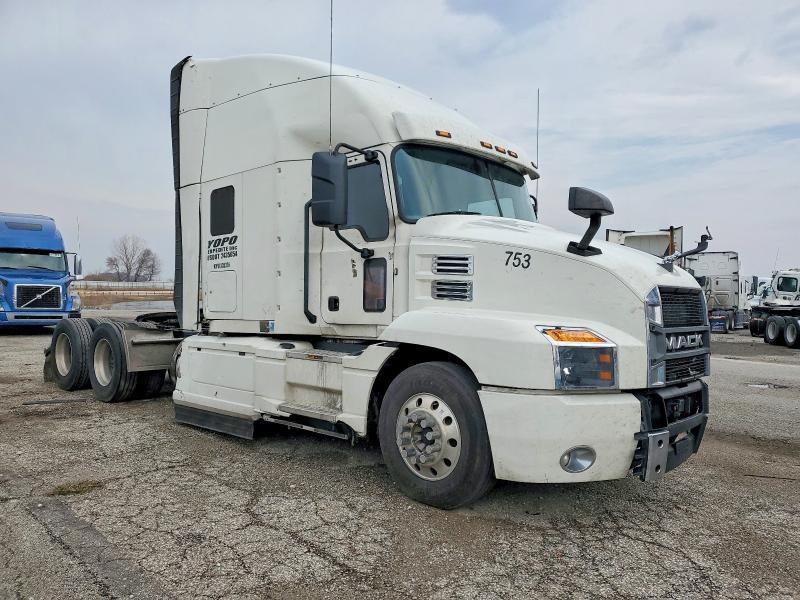 2019 Mack Anthem Semi Truck