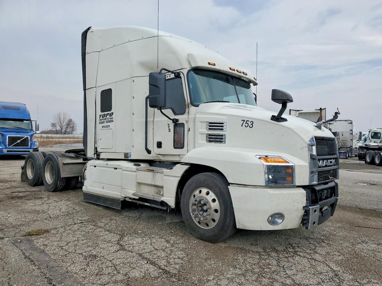 2019 Mack Anthem Semi Truck