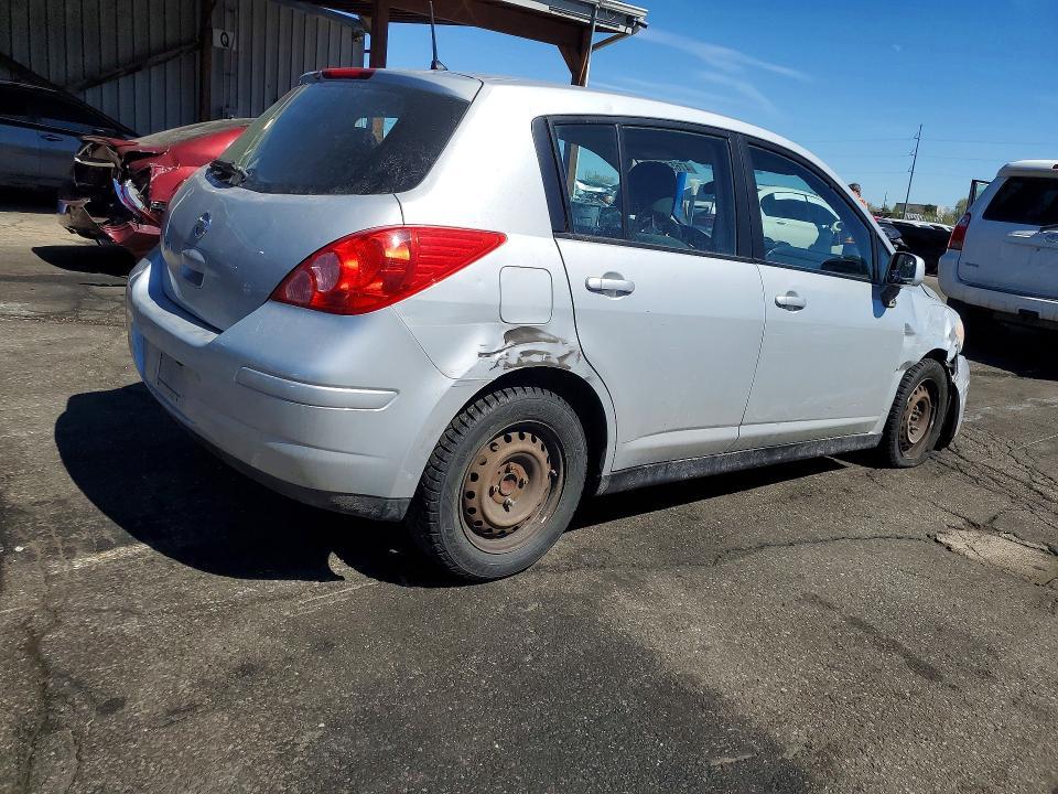 2012 Nissan Versa 1.8 s
