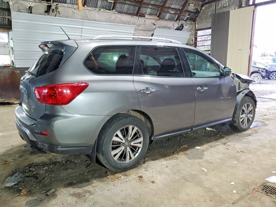 2018 Nissan Pathfinder sv