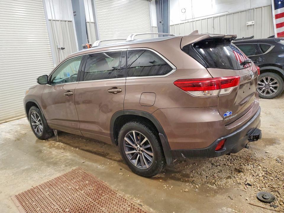 2017 Toyota Highlander xle