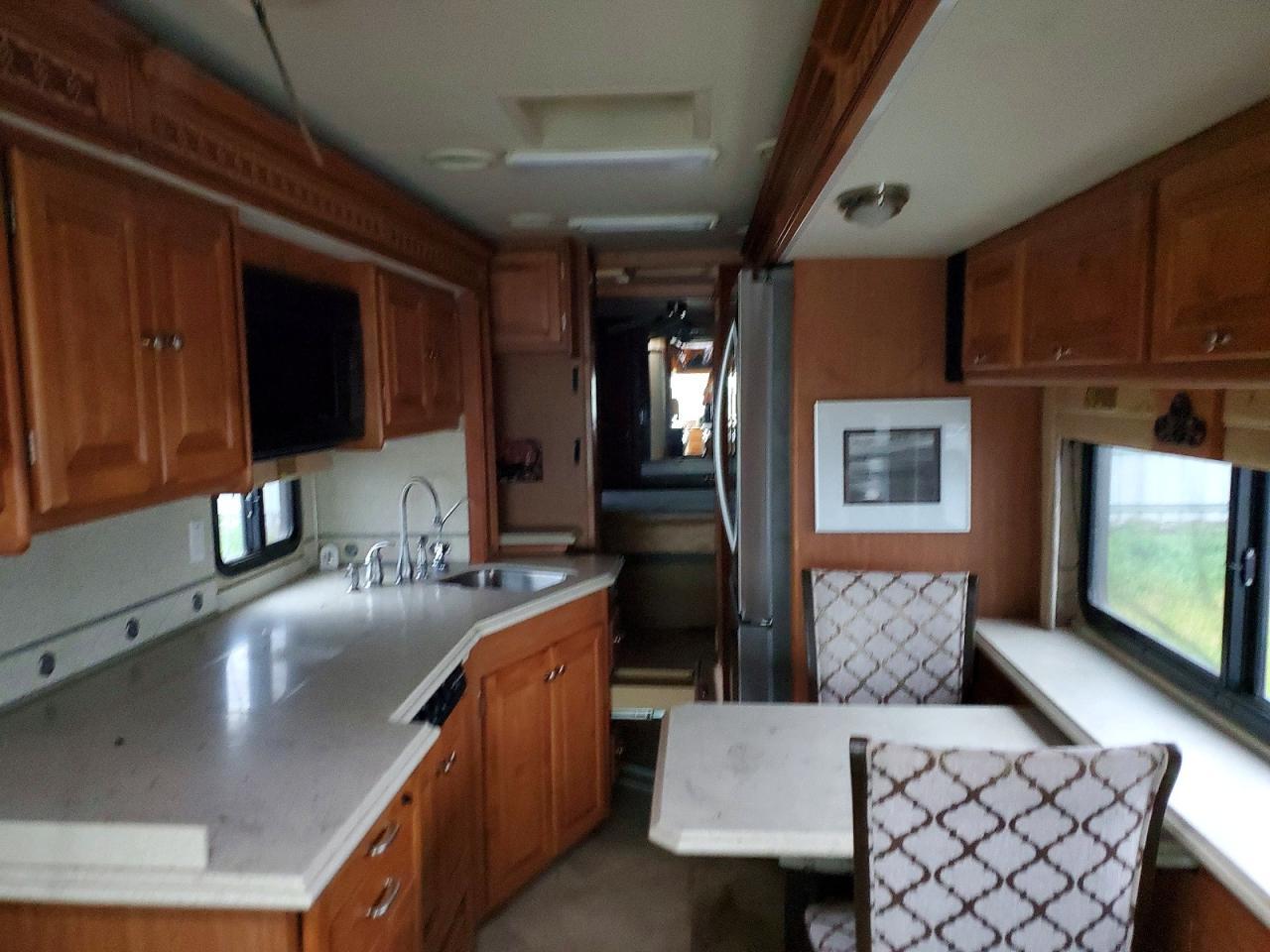 2009 Freightliner Chassis XC