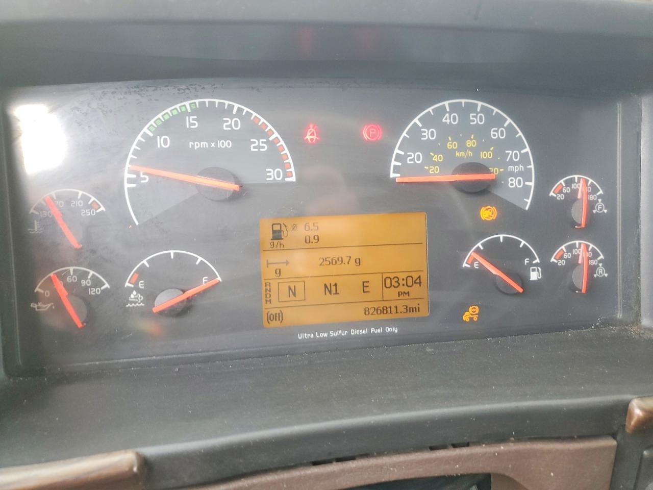 2017 Volvo VNL Semi Truck