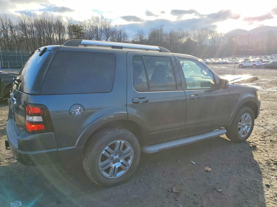 2010 Ford Explorer Limited
