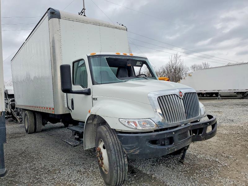 2022 International MV607-BOX Truck