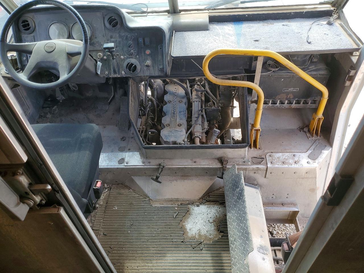 2006 Freightliner MT45G Delivery Van