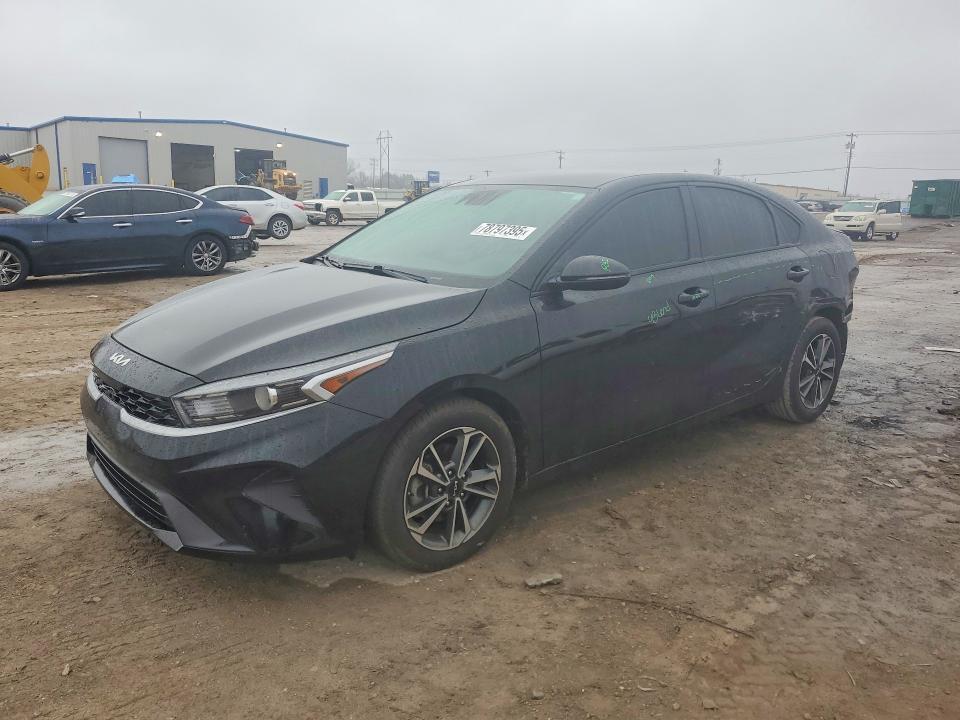 2023 KIA Forte lxs