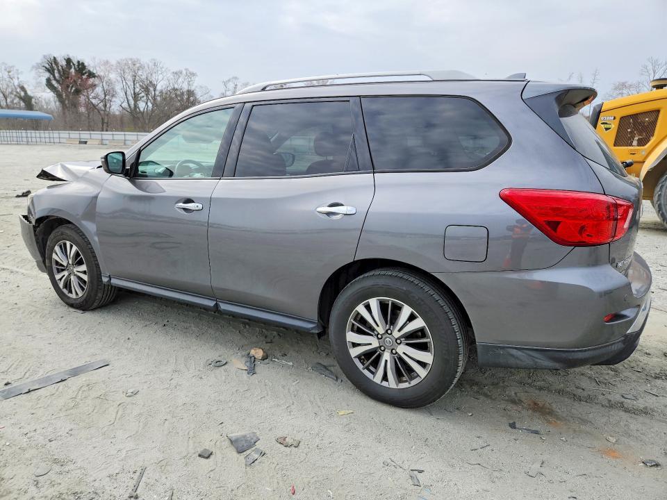 2019 Nissan Pathfinder sv