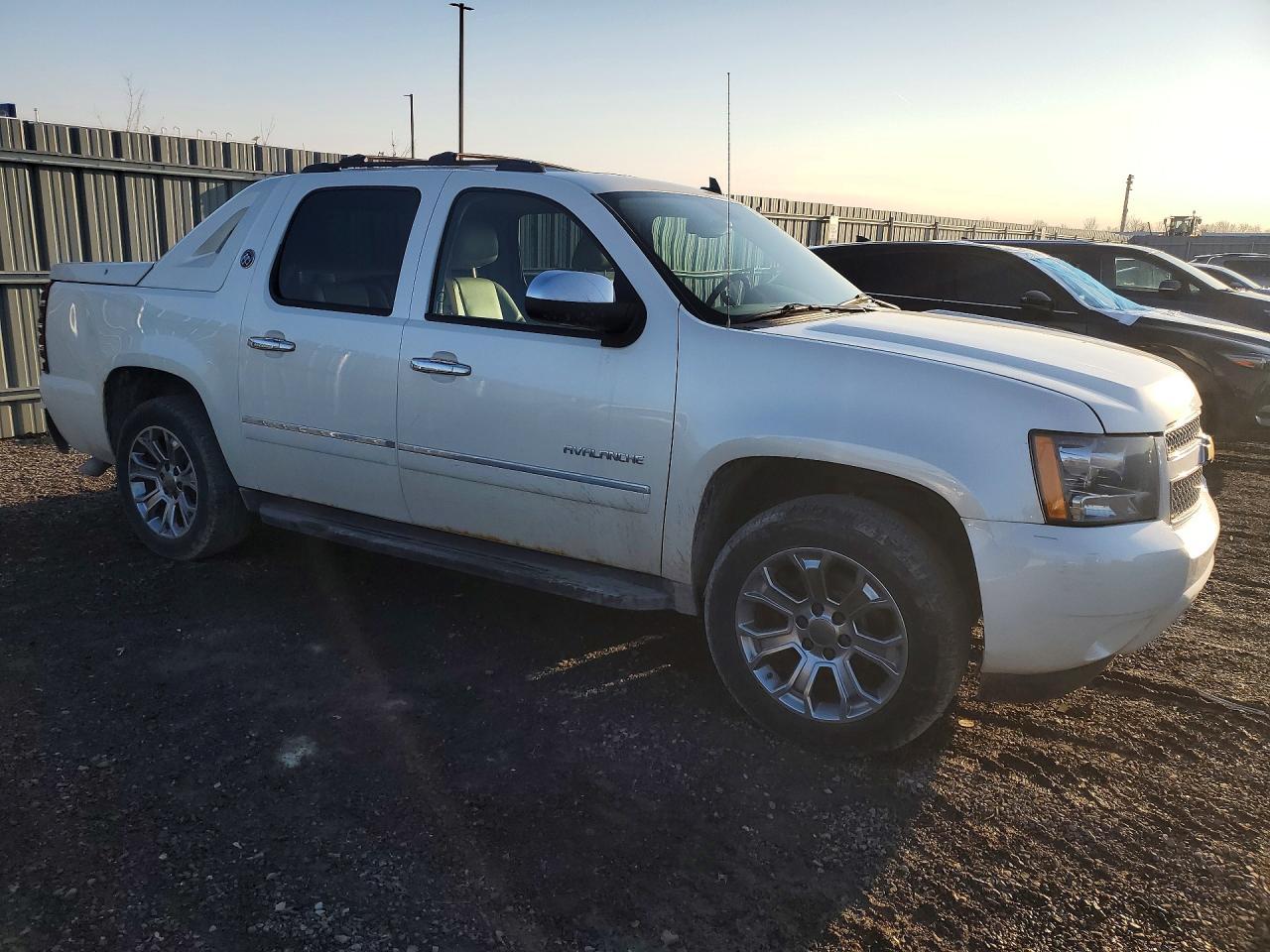 2013 Chevrolet Avalanche LTZ