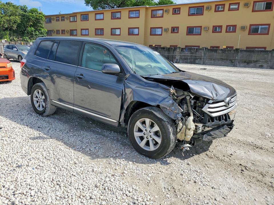 2013 Toyota Highlander Base