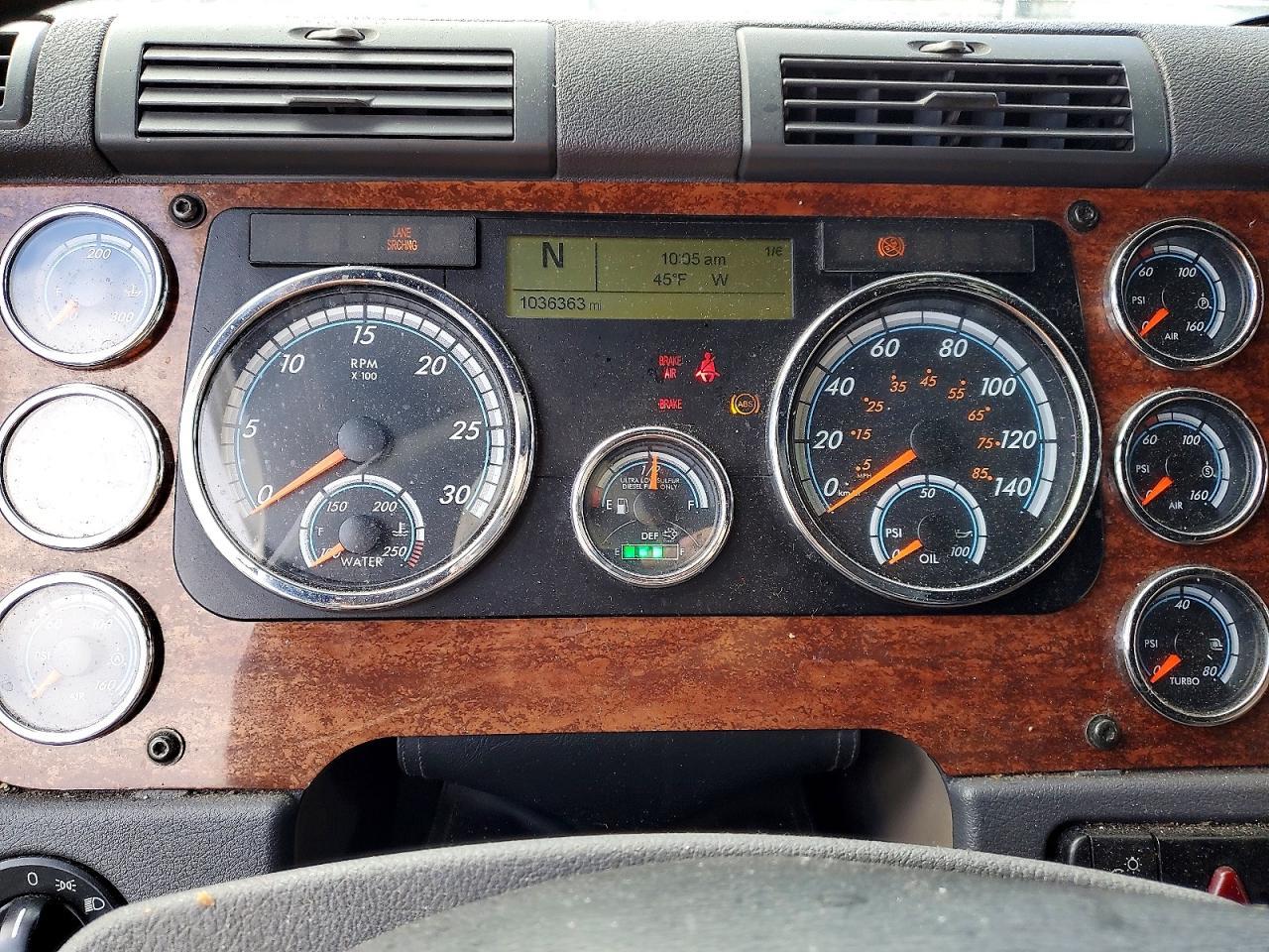 2016 Freigliner 2016 Freightliner Cascadia 125 Semi Truck