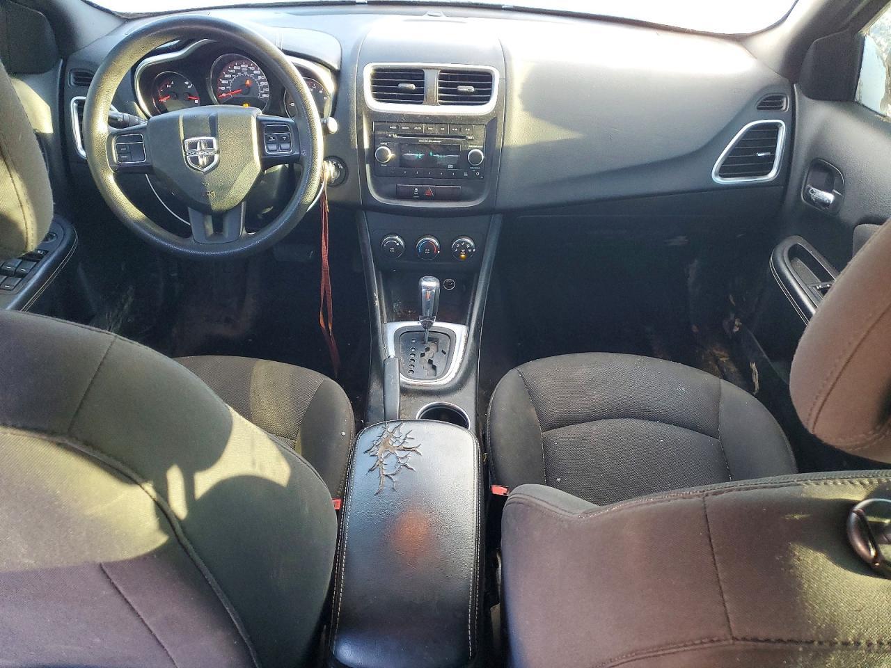 2012 Dodge Avenger se