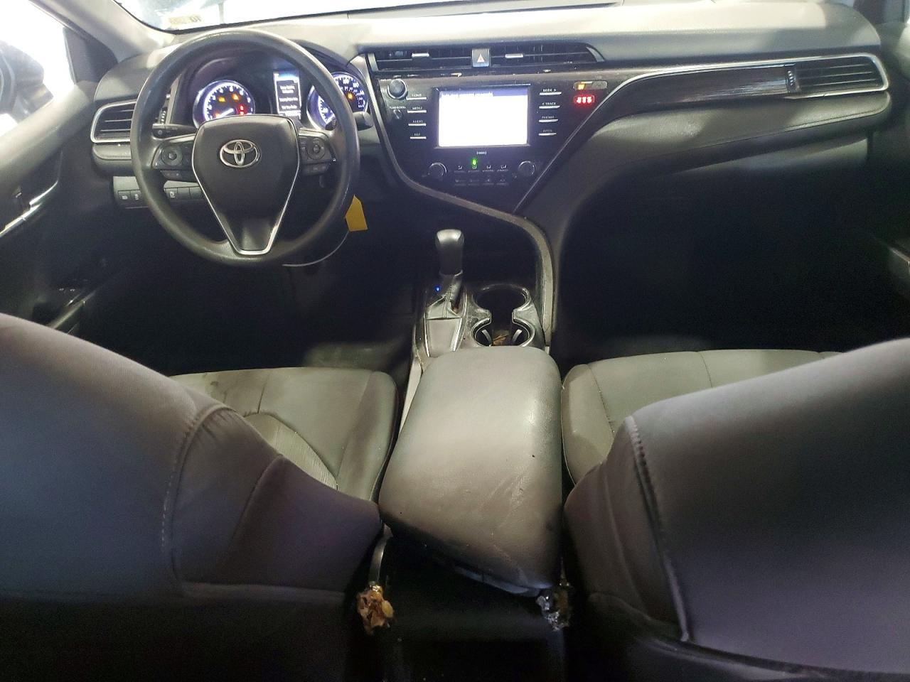 2020 Toyota Camry le
