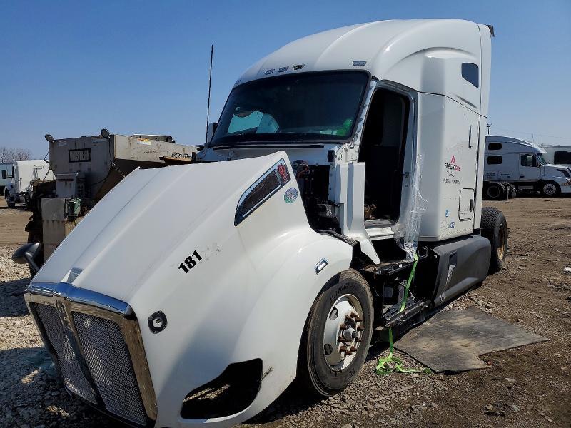 2021 Kenworth T680 Semi Truck