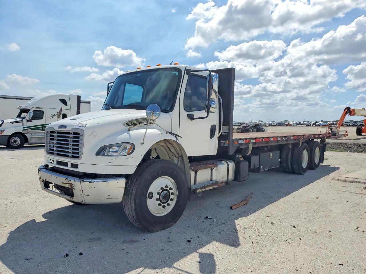 2015 Freightliner M2 106 Medium Duty